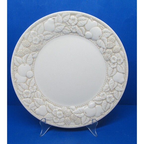 Metlox Vernon Antiqua 11" Dinner Plate Embossed Fruit & Berry - Picture 1 of 9